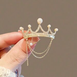Pearl-Embellished Gold Crown Brooch